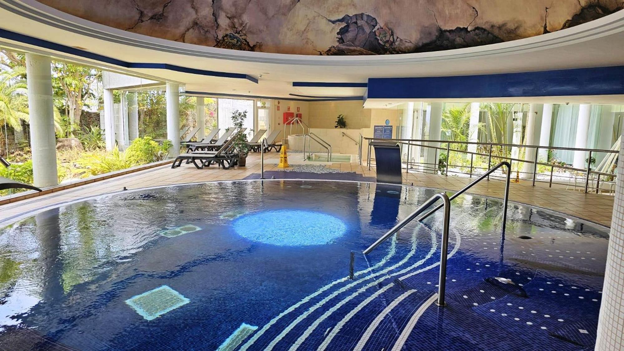 Blue Bay Paradise - Beach Front Apartment With Sea View ปลายาปาไรโซ ภายนอก รูปภาพ
